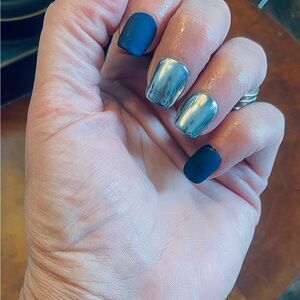 Blue and Silver Nail Art press-on nails